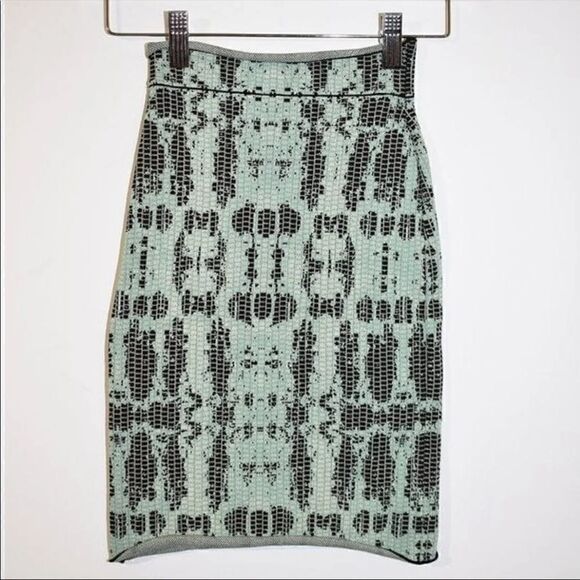 BCBGMaxazria Scarlett Snakeskin Print Bodycon Skirt - Picture 3 of 6